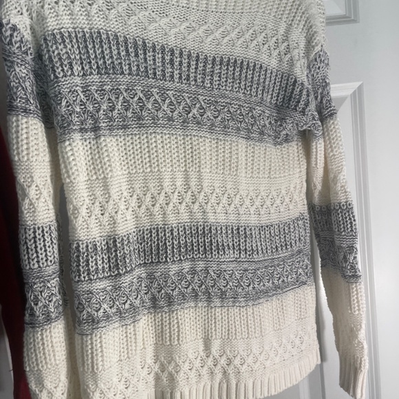 Garnet hill sweater. Worn once excellent condition - Picture 3 of 3